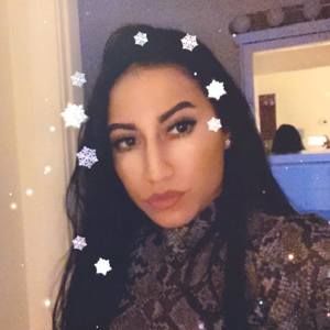 Meet your Posher, Lena